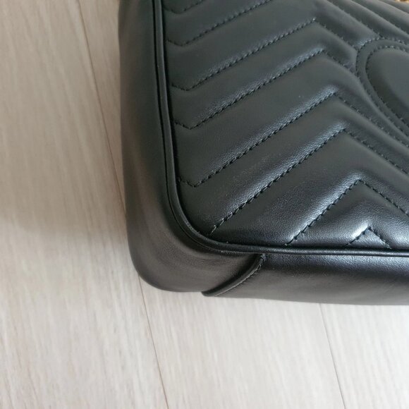 Gucci Black Leather GG Marmont Bag with Gold Chain - Picture 7 of 9